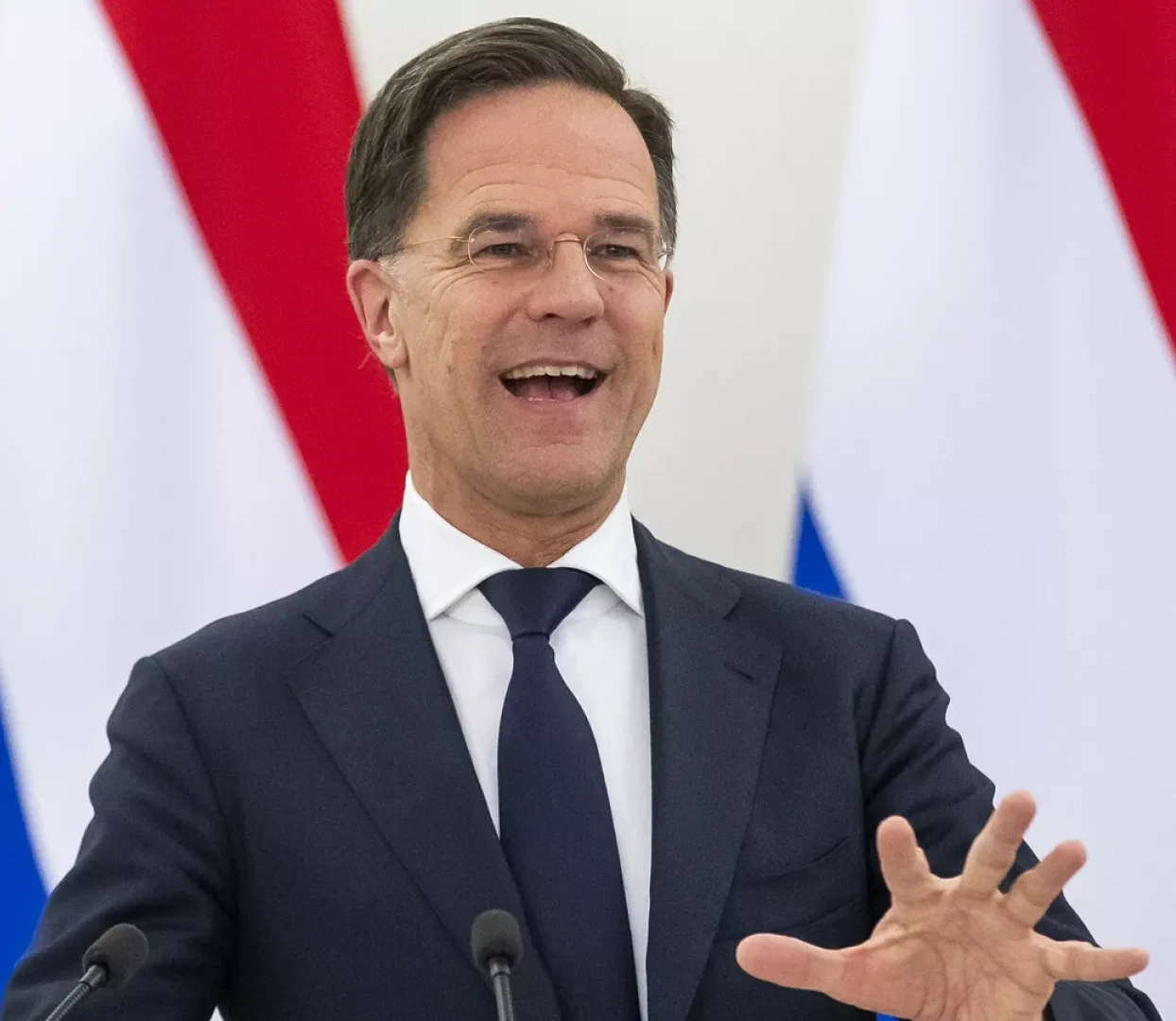 Romanya'nın da desteğini alan Rutte, NATO'nun yeni lideri olmaya hazırlanıyor