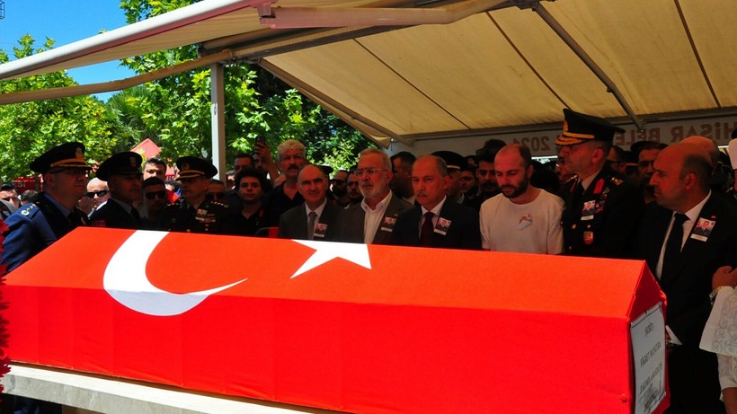 Türkiye Şehitlerine Gözyaşlarıyla Veda Ediyor - Resim : 5