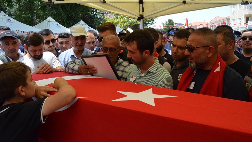 Türkiye Şehitlerine Gözyaşlarıyla Veda Ediyor - Resim : 11