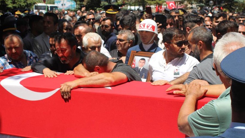 Türkiye Şehitlerine Gözyaşlarıyla Veda Ediyor - Resim : 8